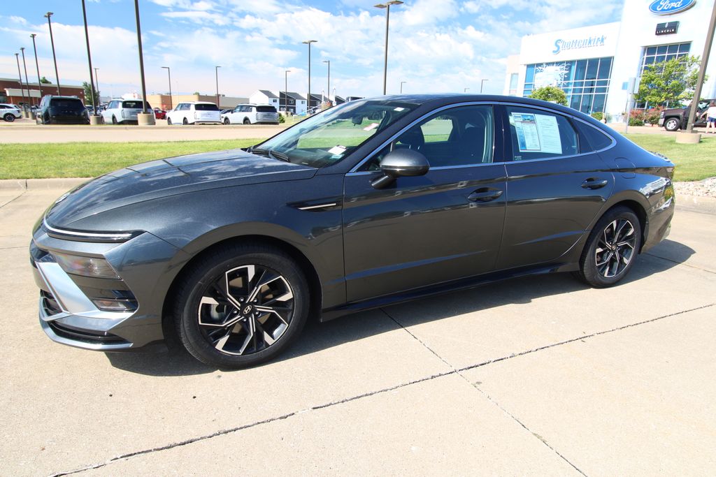 Used 2025 Hyundai Sonata Sedan
