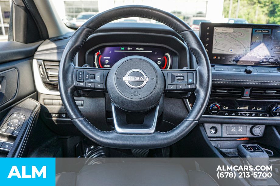 Used 2024 Gold Nissan SL image 28