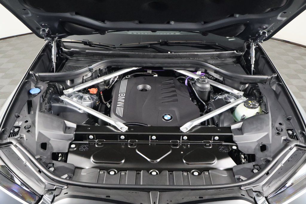 Thumbnail: 2026 BMW X5 - 9