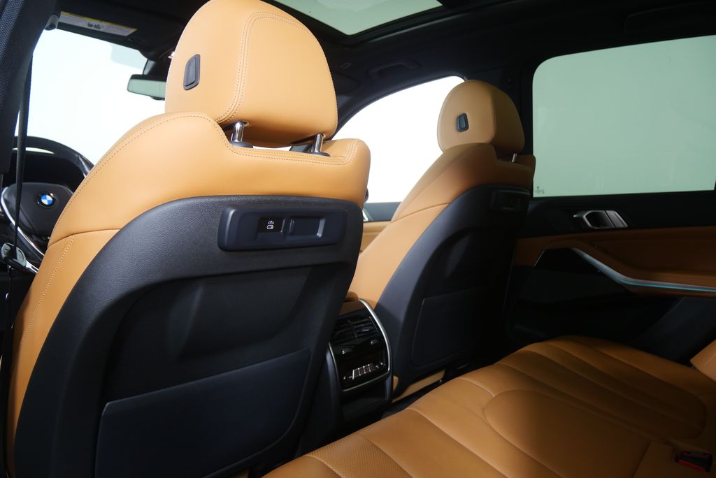 Thumbnail: 2021 BMW X5 - 16