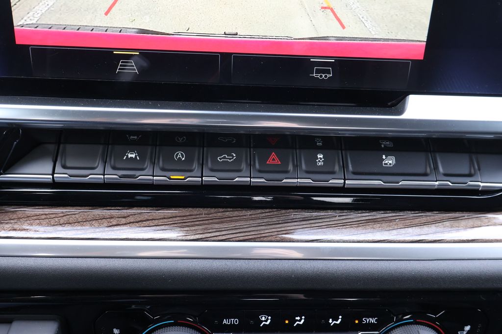 2025 Chevrolet Silverado 1500 LT 26