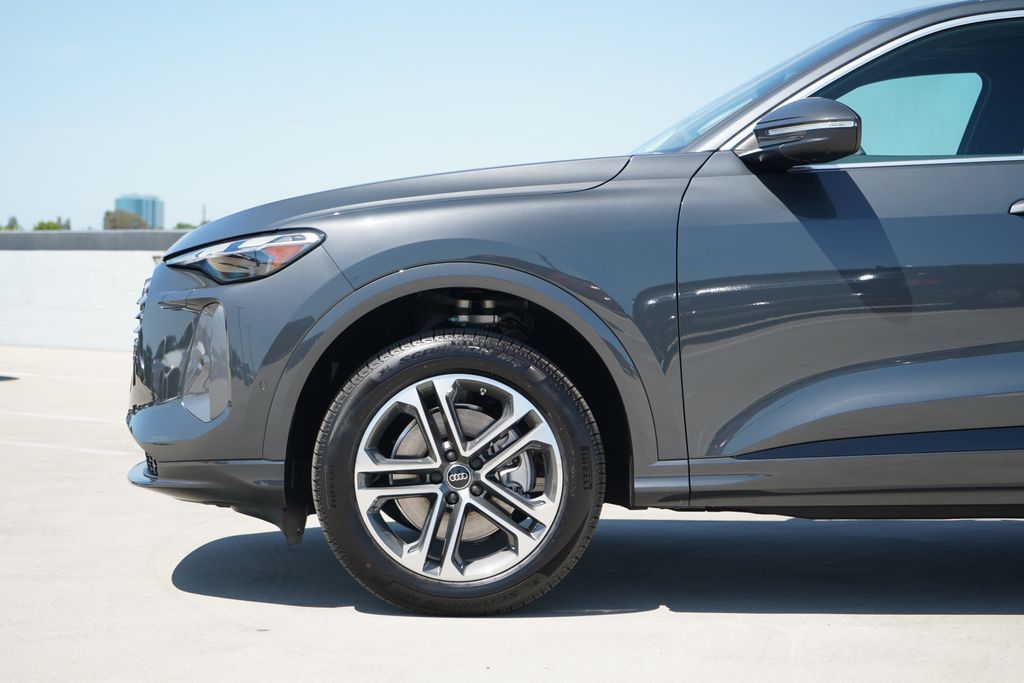 Thumbnail: 2026 Audi Q5 - 2