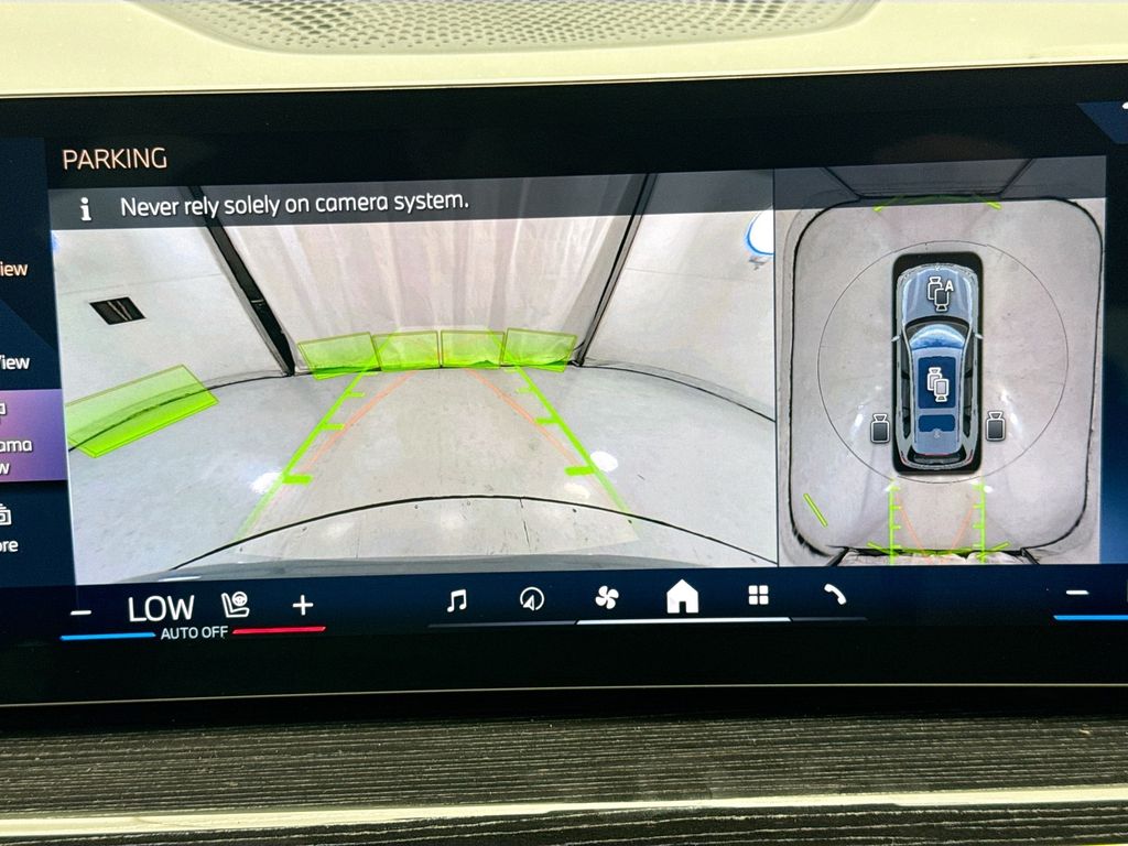 Thumbnail: 2027 BMW X7 - 15