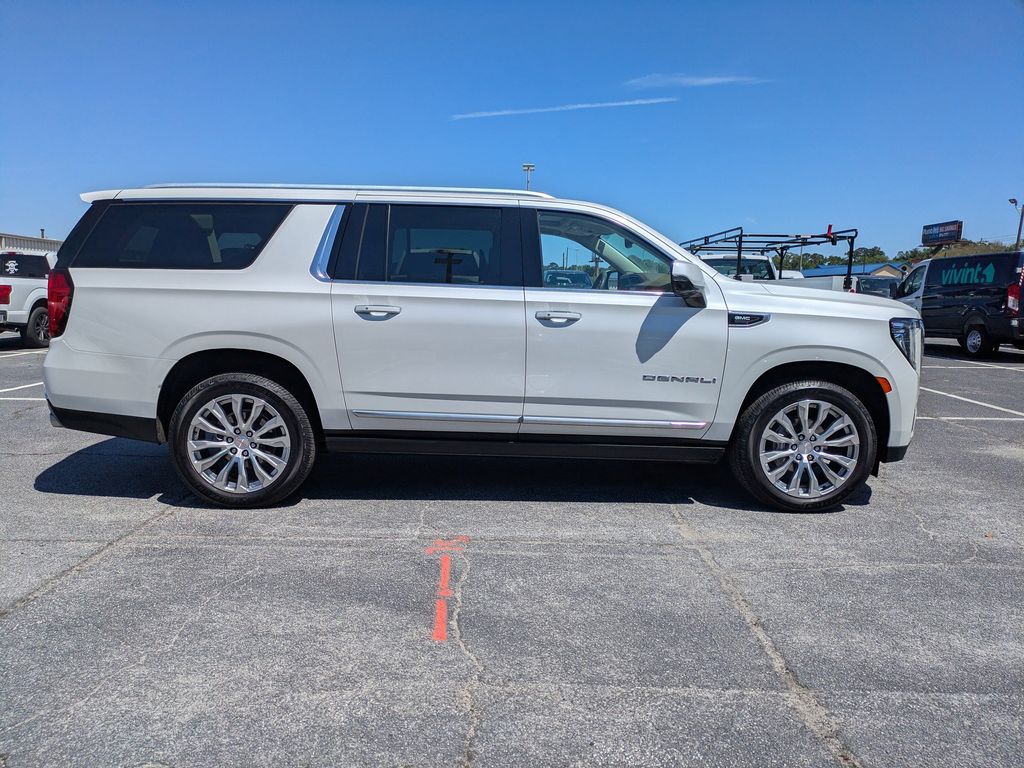 2023 GMC Yukon XL 4WD Denali