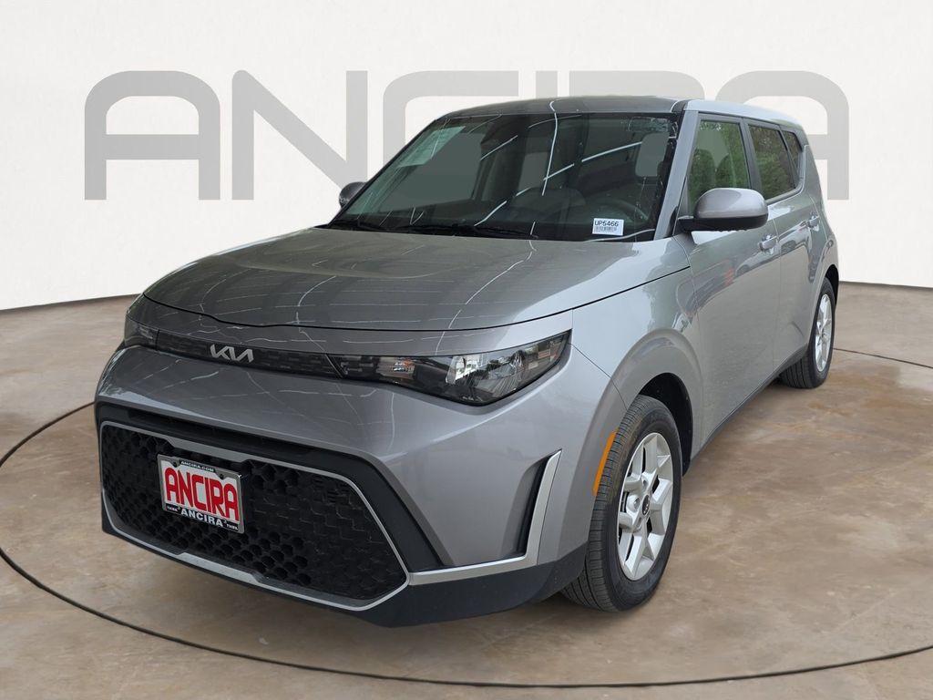 2025 Kia Soul LX photo