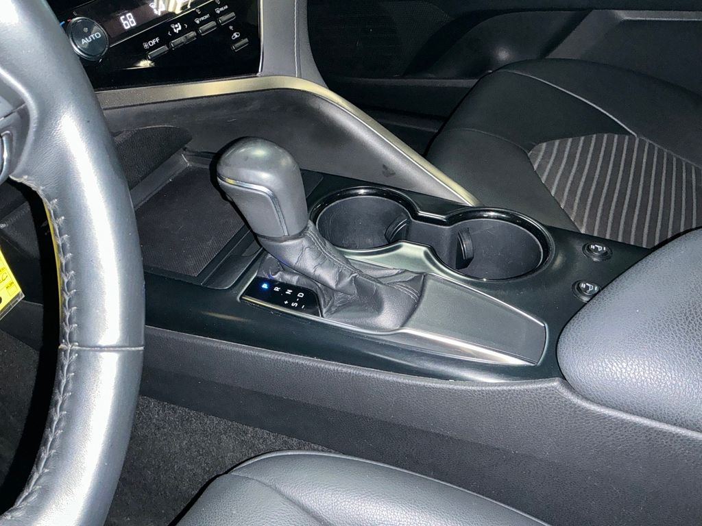 Certified Used 2018  Toyota SE image 22