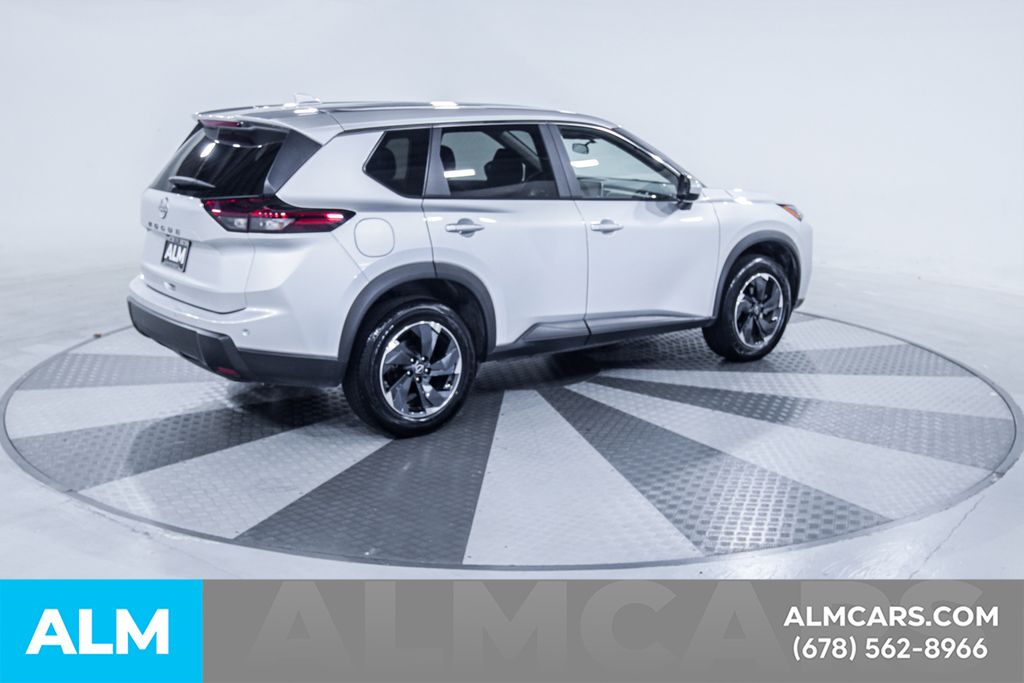 Used 2025 Silver Nissan SV image 10
