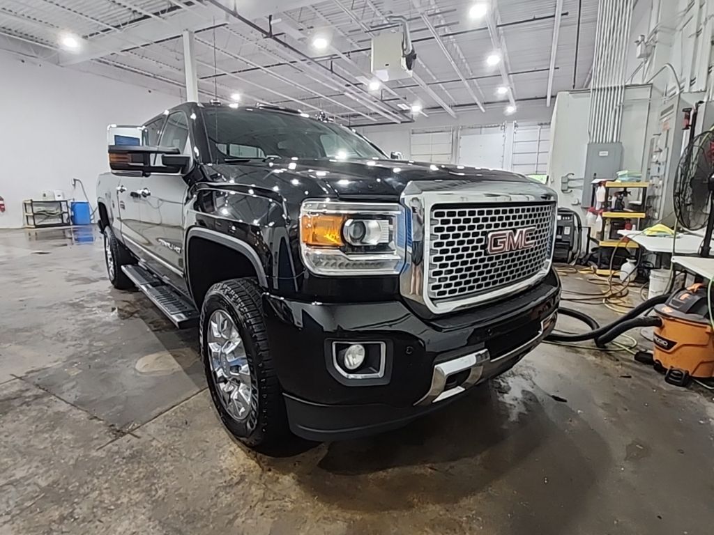 2016 GMC Sierra 4WD Crew Cab Standard Box Denali's photo