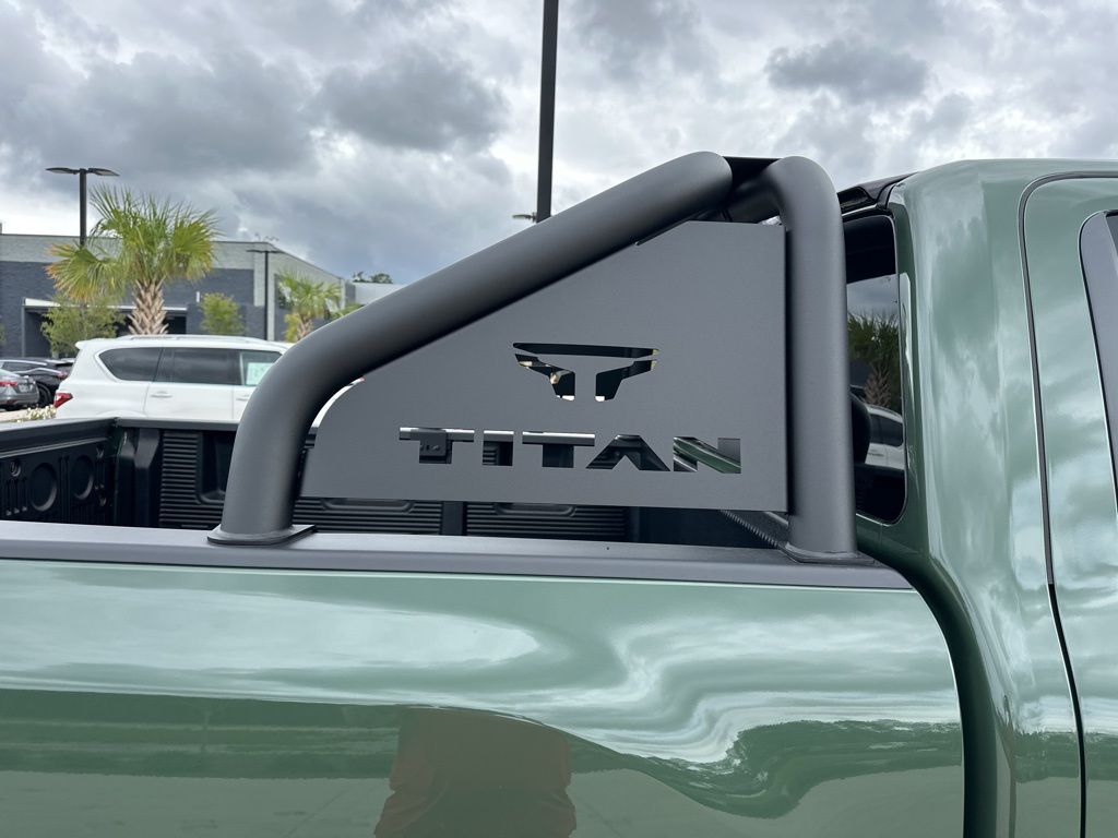 2024 Nissan Titan SV 23