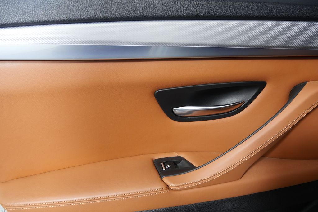 2015 BMW 5 Series 535i 14