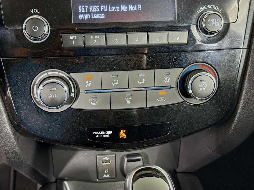 Thumbnail: 2017 Nissan Rogue Sport - 15