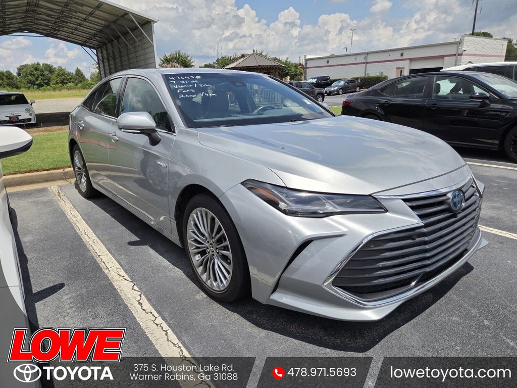 Celestial Silver Metallic 2021 Toyota Avalon Hybrid Sedan Front-Wheel Drive Continuously Variable Transmission