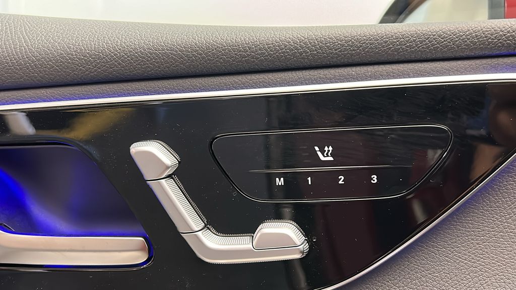 2025 Mercedes-Benz GLC 300 21