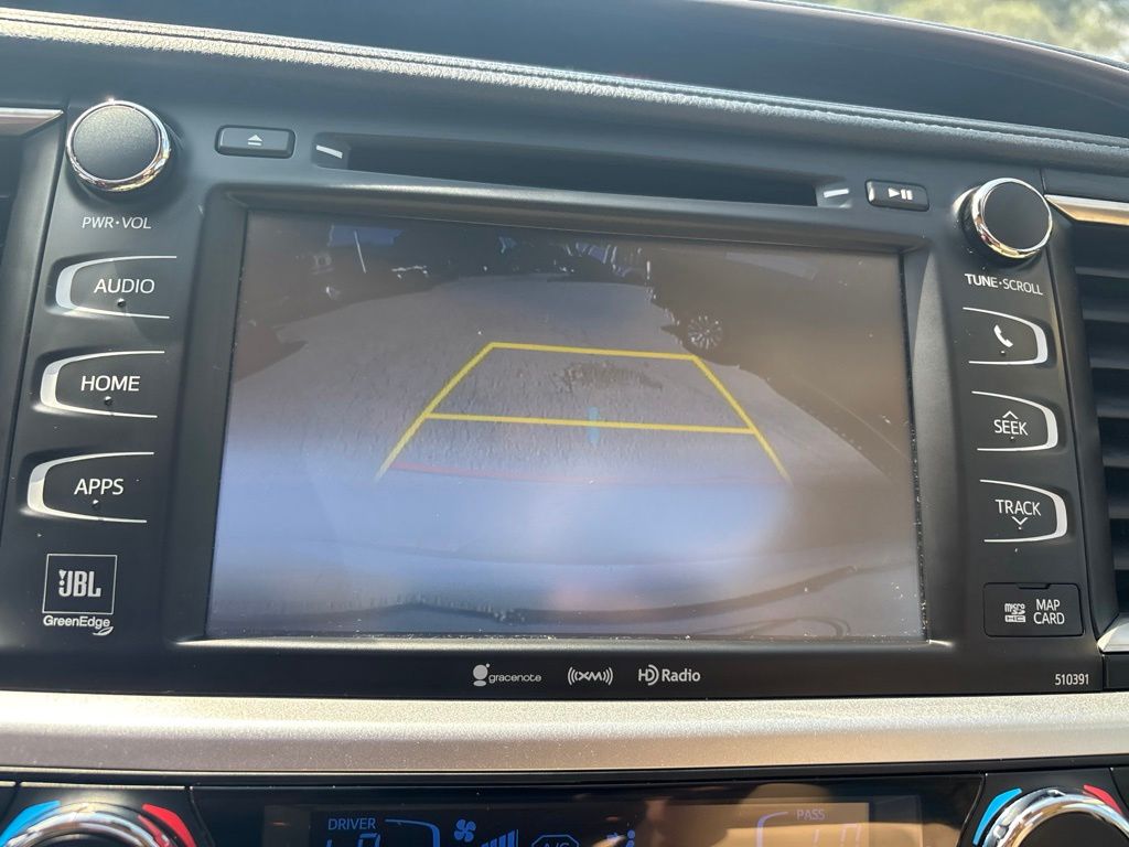 Thumbnail: 2019 Toyota Highlander - 15