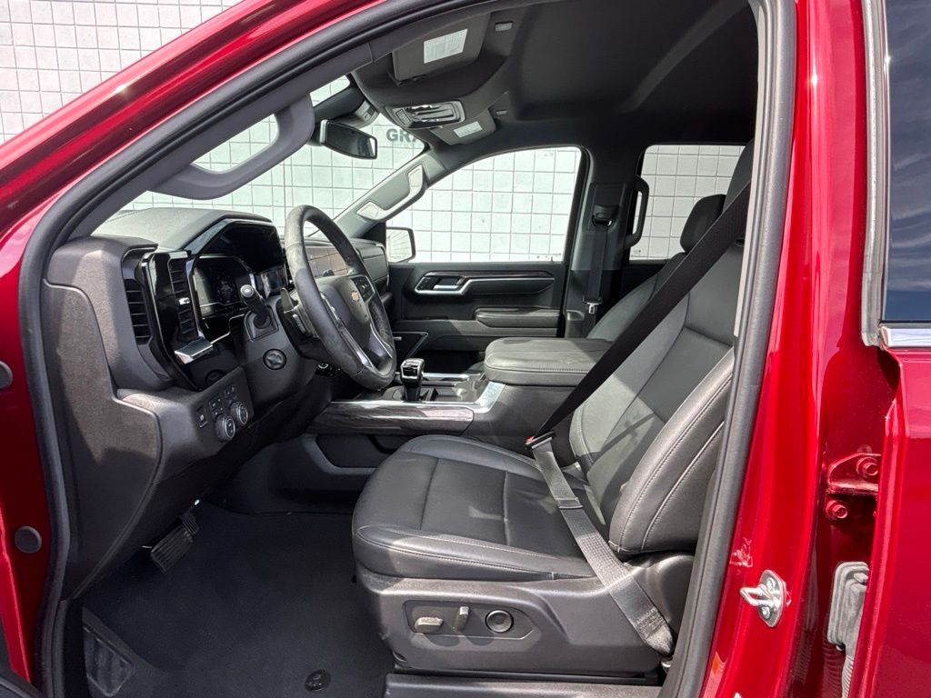 Used 2025 Chevrolet Silverado 1500 Truck