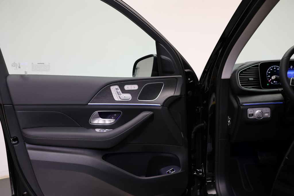 Thumbnail: 2026 Mercedes-Benz GLE - 31