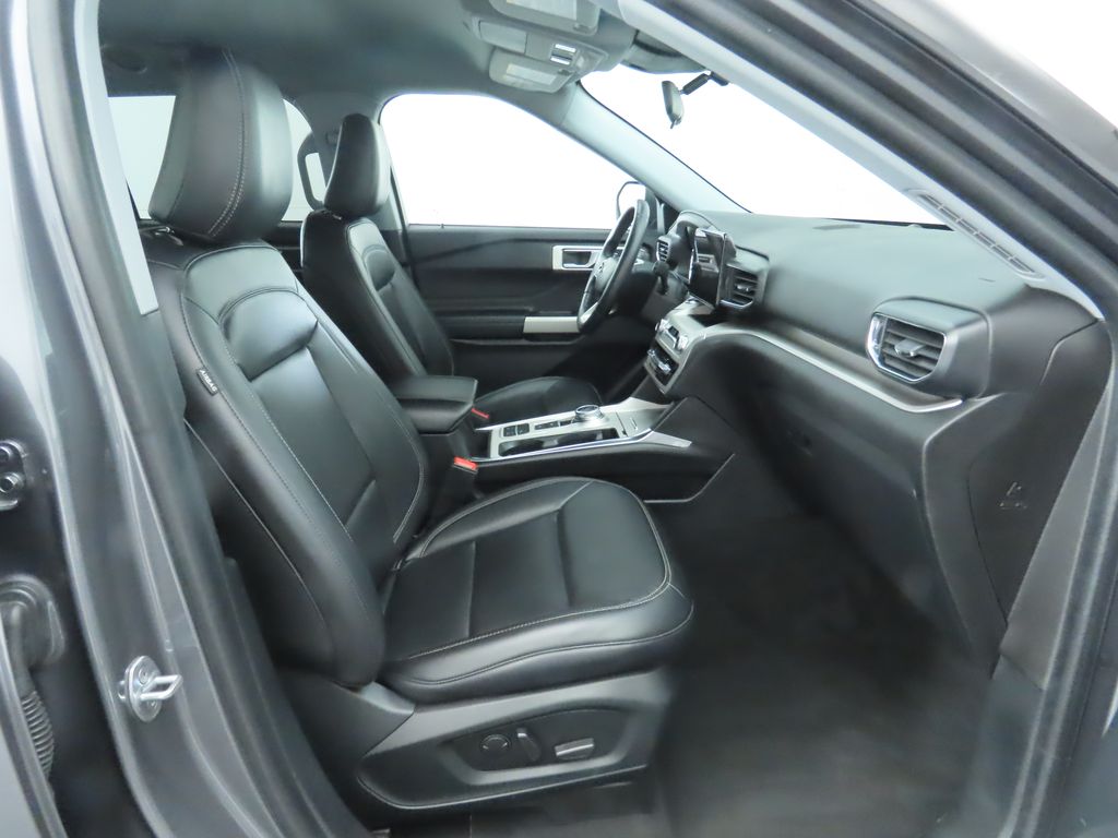 Thumbnail: 2022 Ford Explorer - 20