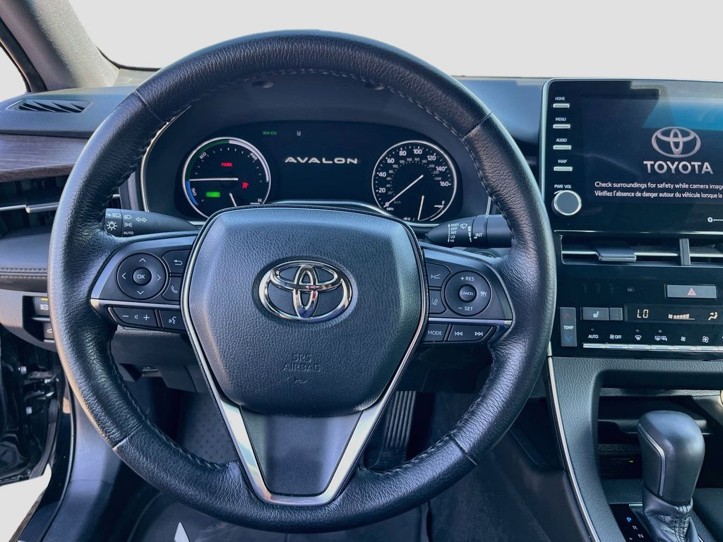 Used 2020 Black Toyota XLE Plus image 11