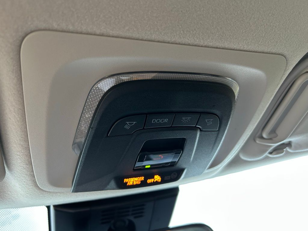 Thumbnail: 2025 Toyota Corolla - 27