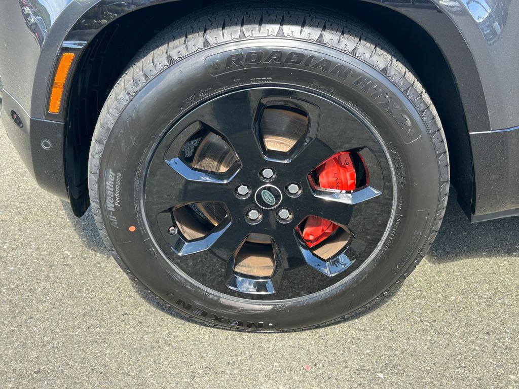 Thumbnail: 2023 Land Rover Defender - 9