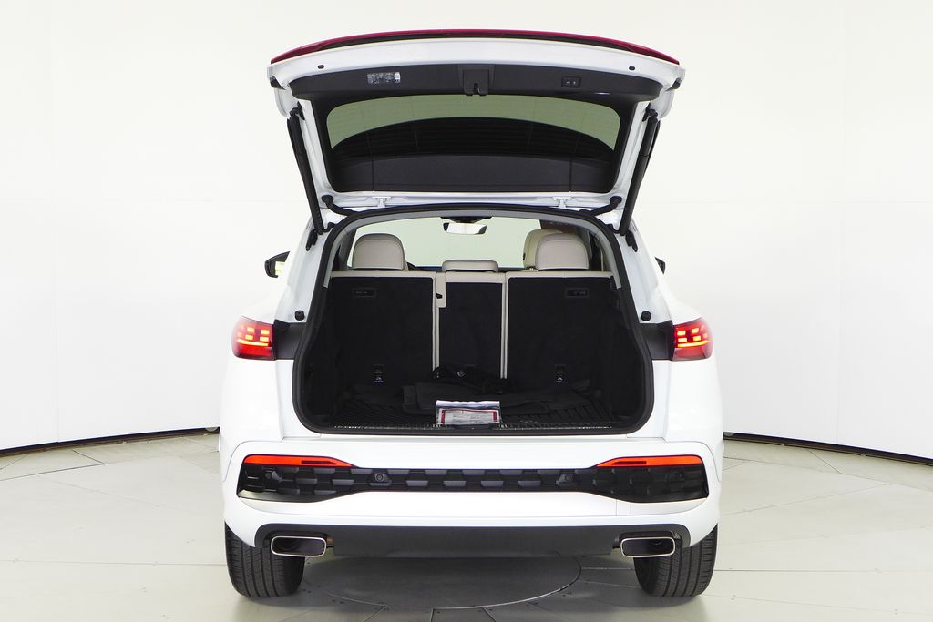 Thumbnail: 2025 Audi Q5 - 10