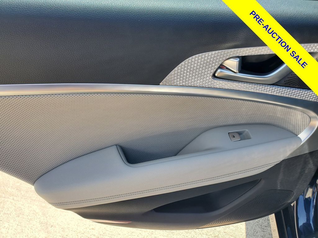 Used 2023 Genesis G70 Sedan