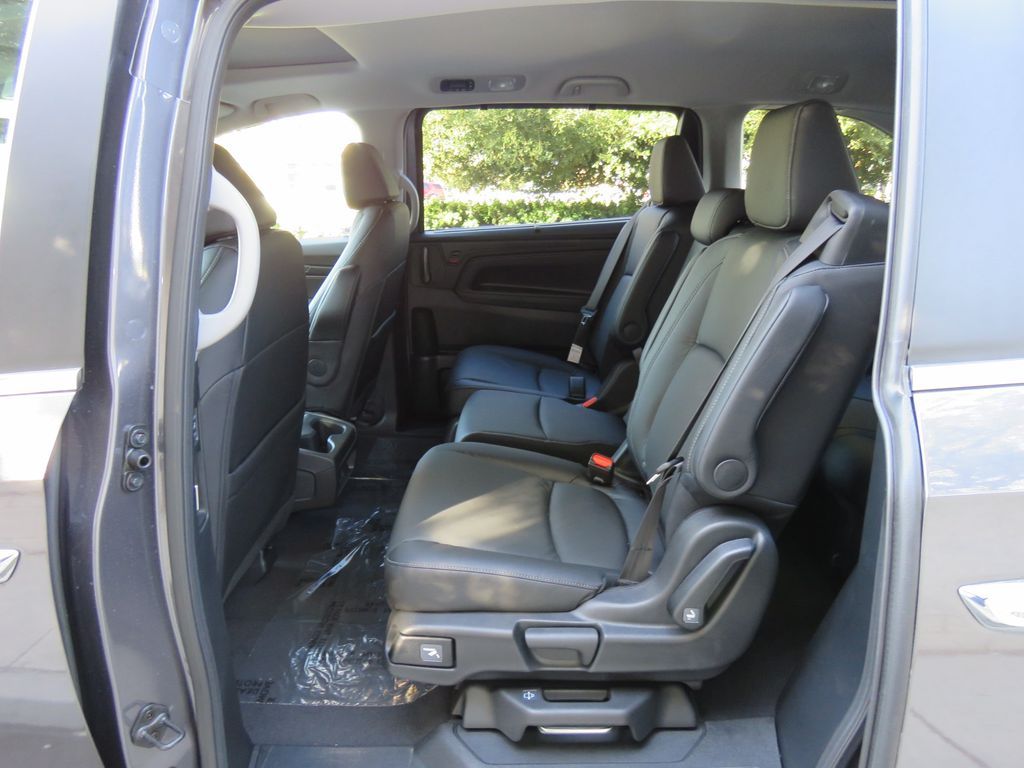 Thumbnail: 2026 Honda Odyssey - 11