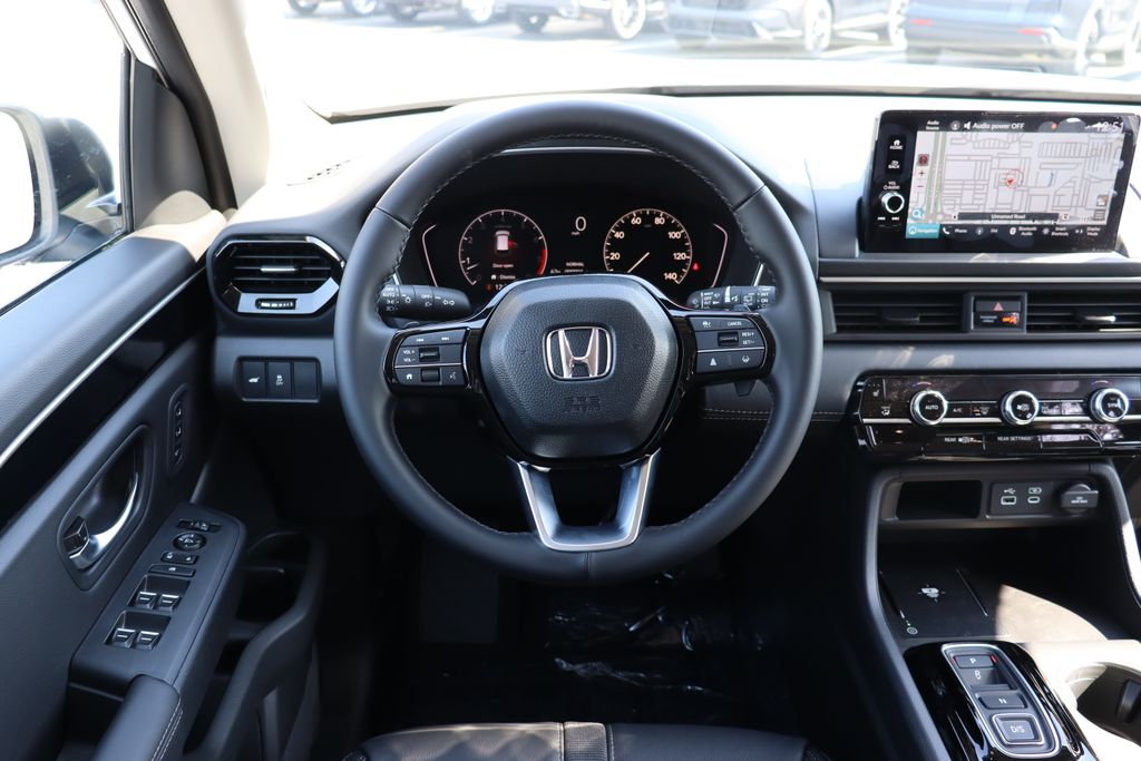 2025 Honda Pilot Touring 21