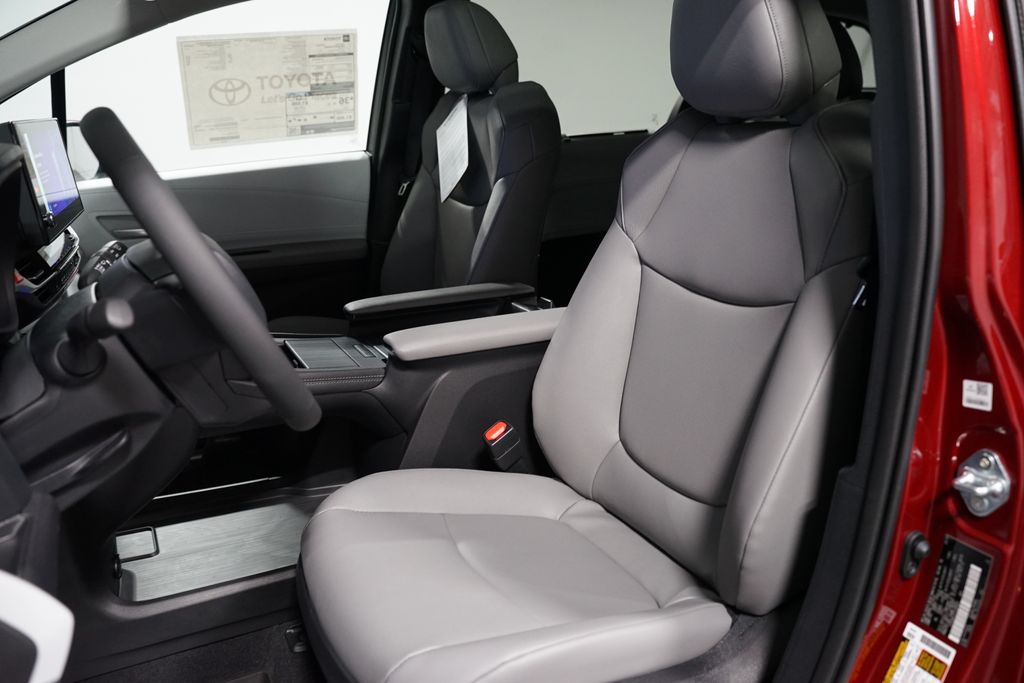 Thumbnail: 2026 Toyota Sienna - 28