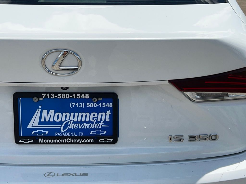 2020 Lexus IS 350 - 10