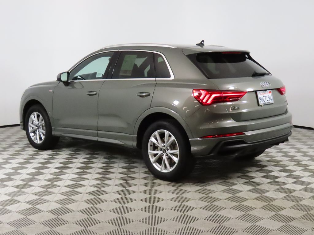 Thumbnail: 2025 Audi Q3 - 3