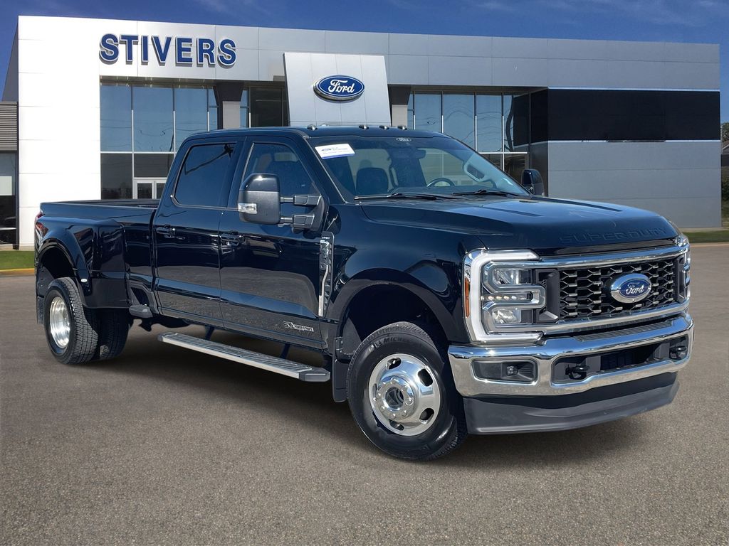 2024 Ford F-350 Super Duty Lariat Crew Cab LB DRW 4WD