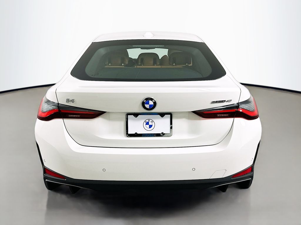 Thumbnail: 2026 BMW i4 - 6