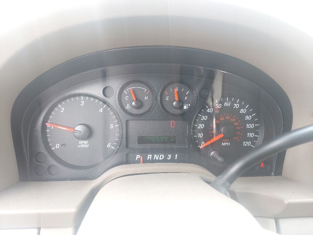 Silver Frost Clearcoat Metallic 2007 Ford Freestar SE Minivan Front-Wheel Drive 4-Speed Automatic Overdrive