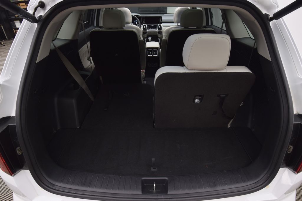 used 2023 Kia Sorento car, priced at $28,500