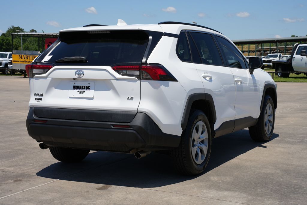 2021 Toyota RAV4 LE White at Baytown Hyundai