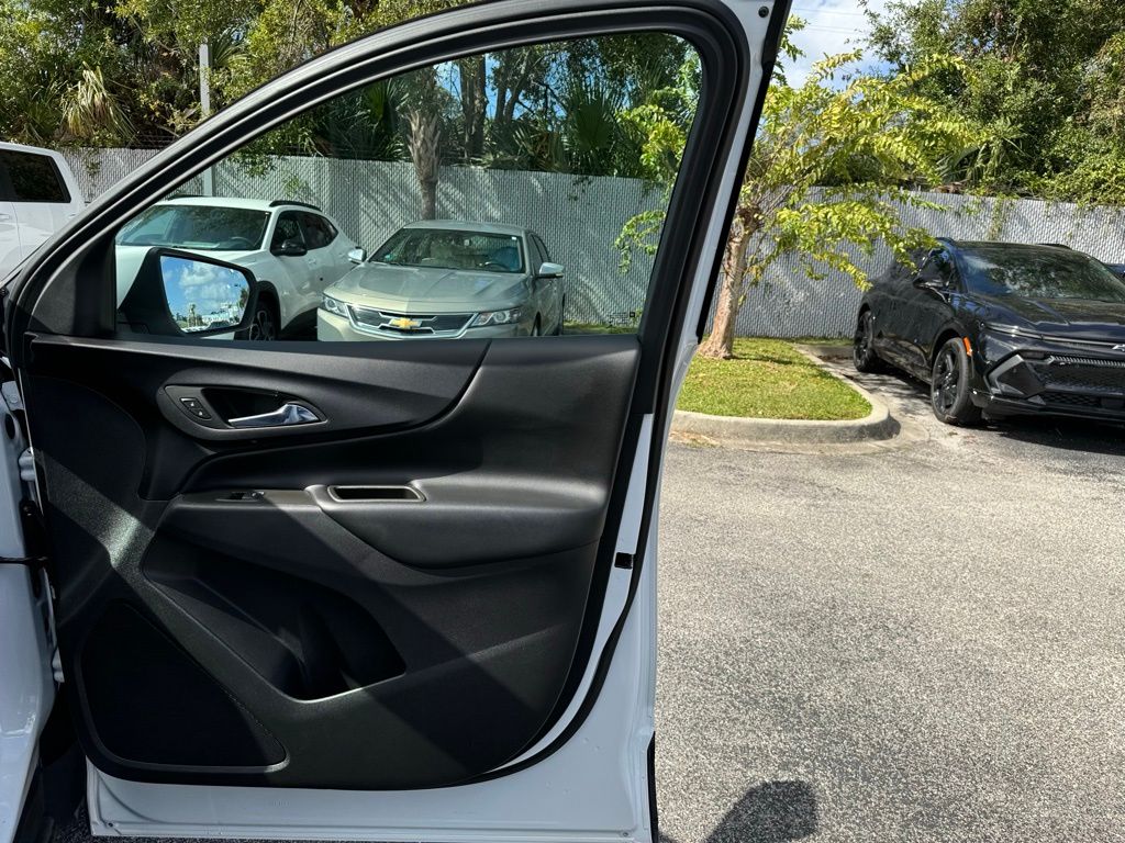 2020 Chevrolet Equinox LT 27