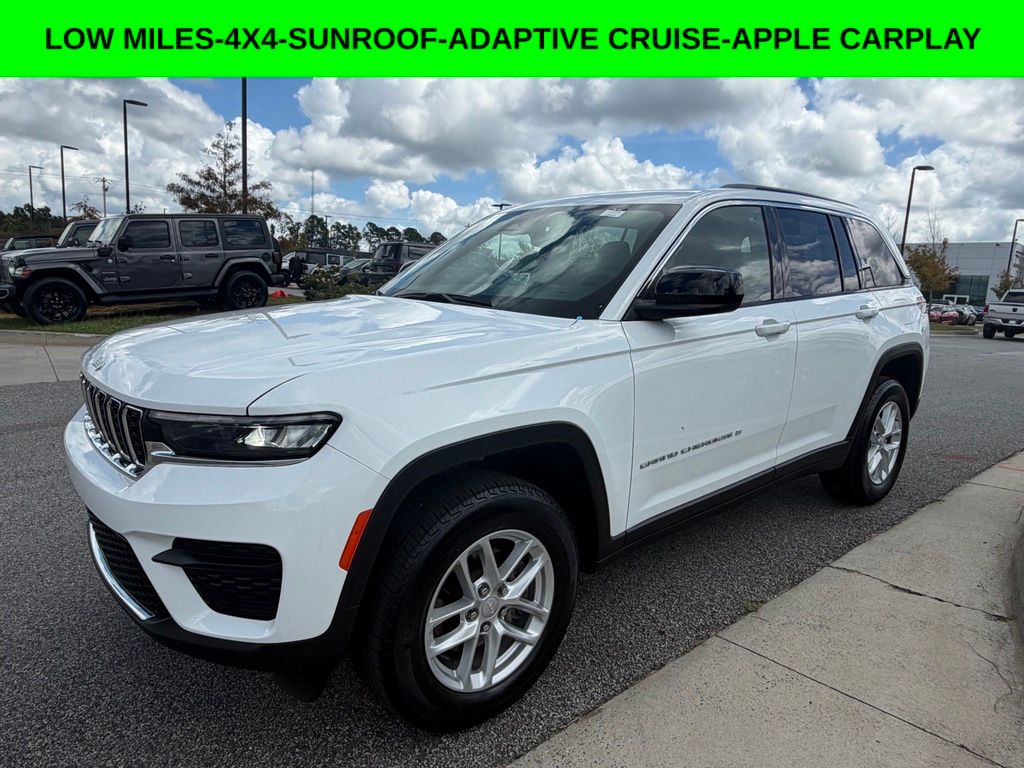 Bright White Clearcoat 2024 Jeep Grand Cherokee SUV / Crossover Four-Wheel Drive 8-Speed Automatic