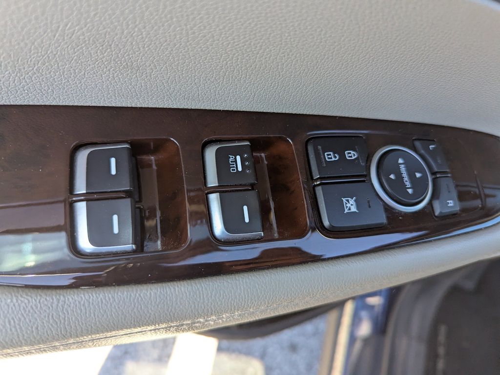 used 2018 Kia Sorento car, priced at $15,192