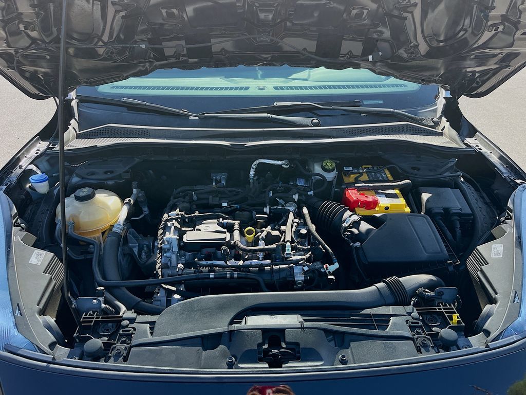 Used 2022 Black Ford SEL image 2
