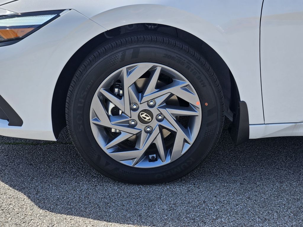 2026 Hyundai Elantra Hybrid