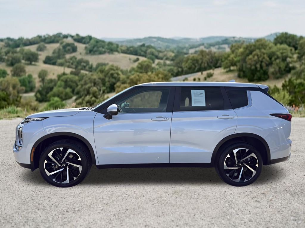 Used Car 2024 Mitsubishi Outlander  Se For Sale Under $25,000 In Austin, Texas