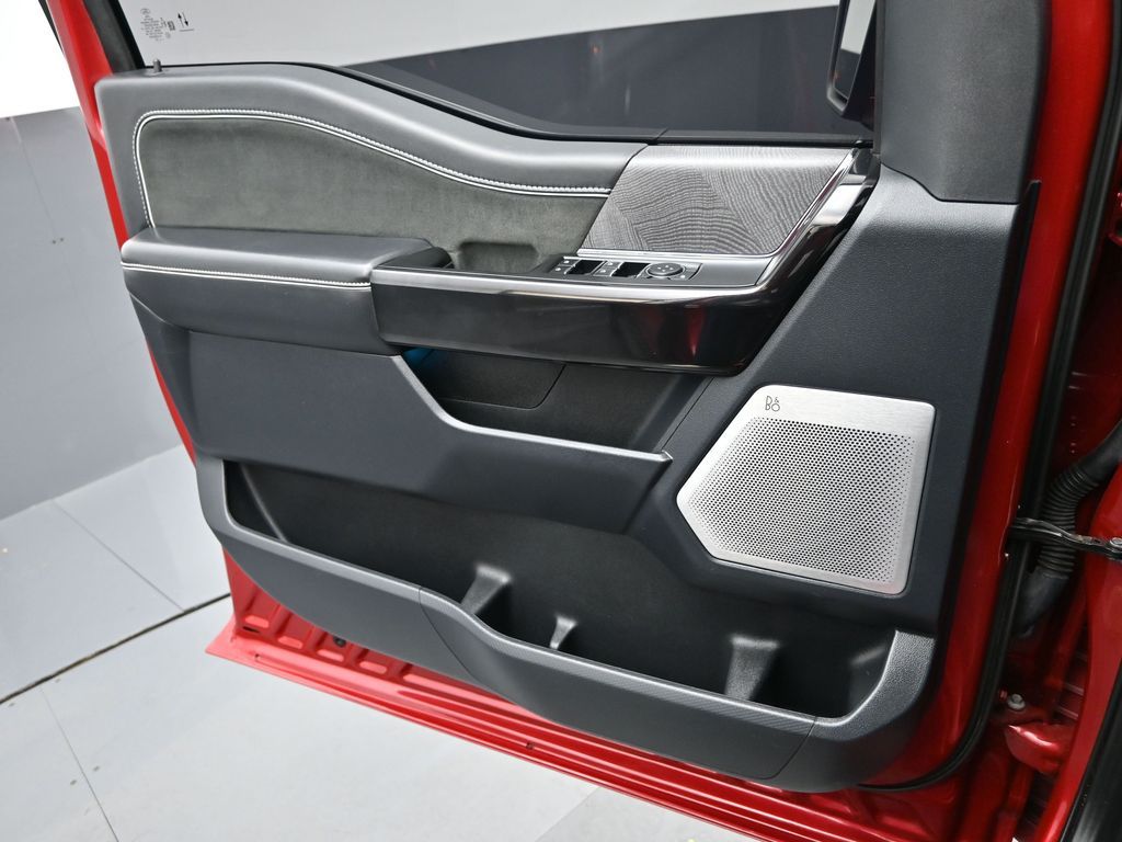 2023 Ford F-150 Lightning Platinum