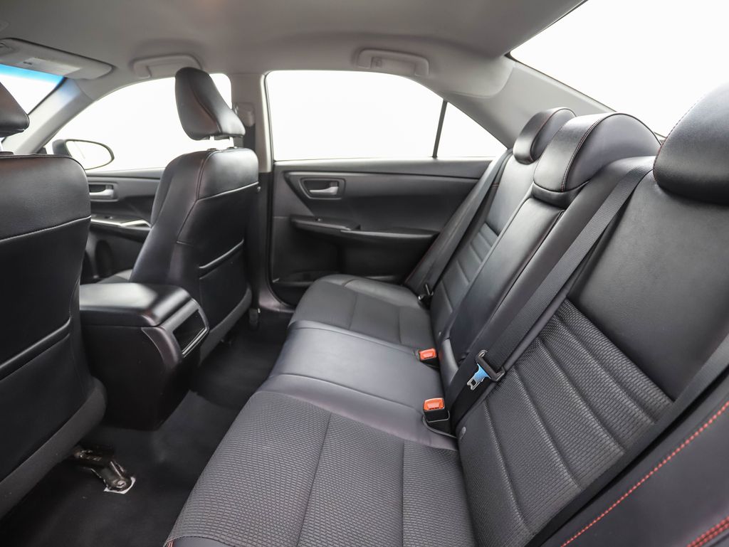 Thumbnail: 2016 Toyota Camry - 19