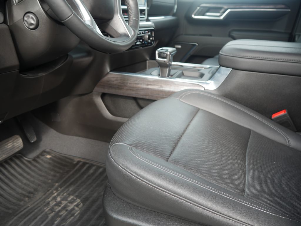 Thumbnail: 2023 Chevrolet Silverado 1500 - 19