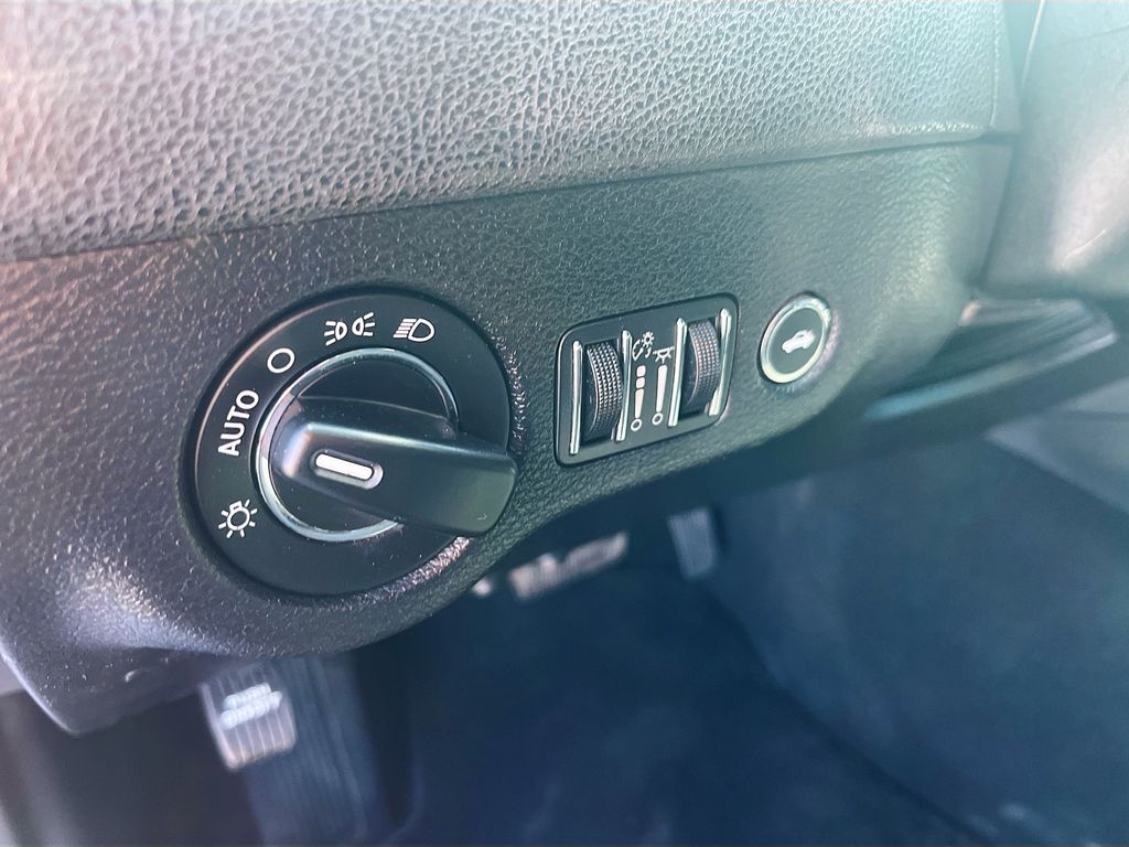 Used 2022 Gray Chrysler Touring image 18