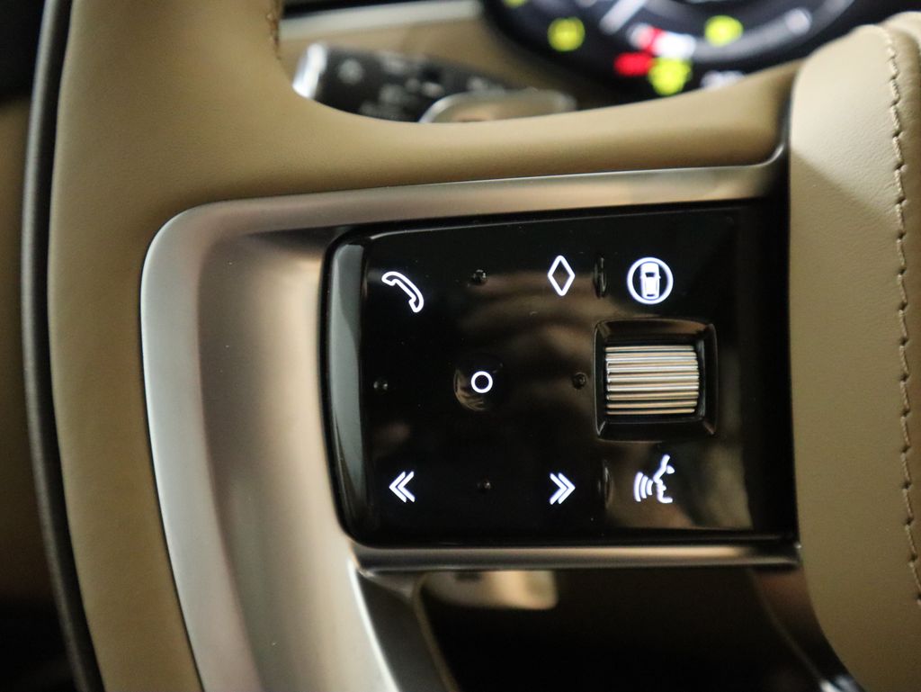 Thumbnail: 2025 Land Rover Range Rover - 12