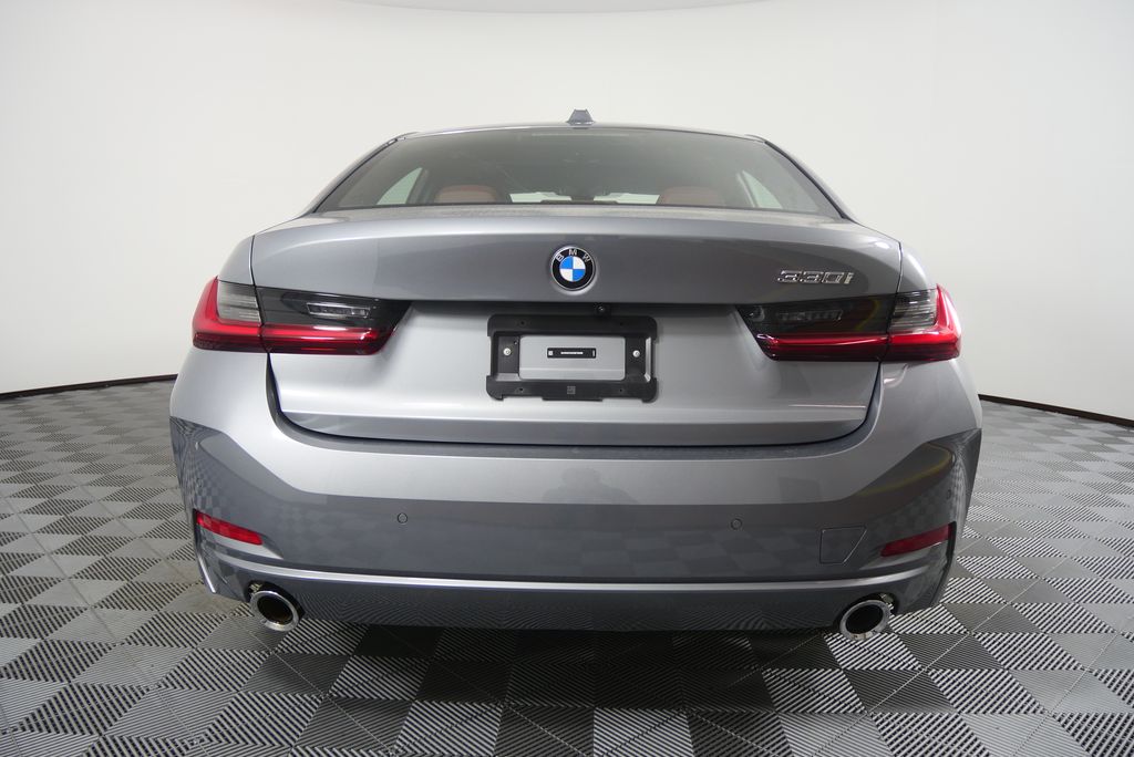 Thumbnail: 2025 BMW 3 Series - 4