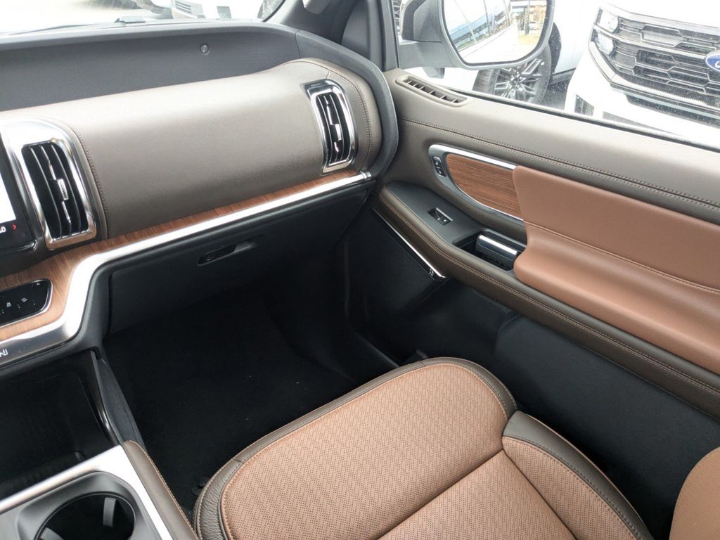 2025 Ford Expedition King Ranch