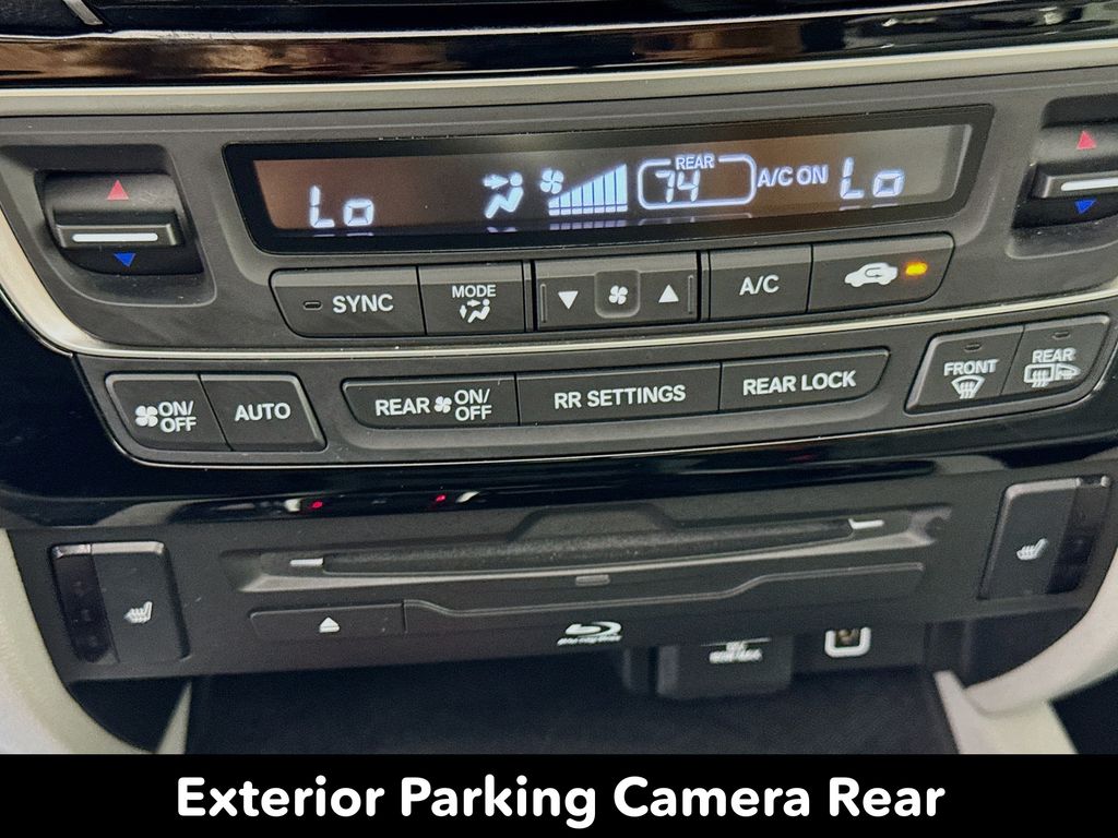 Used Car 2020 Honda Pilot  Touring For Sale Under $30,000 In Austin, Texas